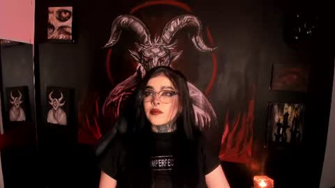 Snapshot of laurenrousexx chatting on June 14, 1:25 am LAUREN INDEPENDENT MODEL HELP ME REACH 100 LIKES PLS online show from June 14, 1:25 am
