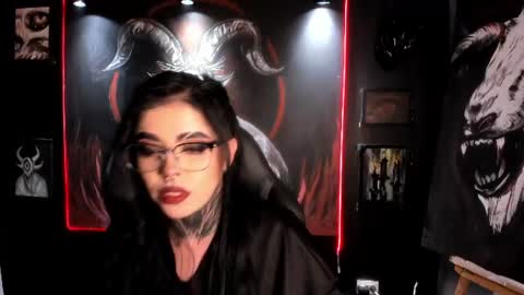 Snapshot of laurenrousexx chatting on July 4, 2:07 am LAUREN INDEPENDENT MODEL HELP ME REACH 100 LIKES PLS online show from July 4, 2:07 am