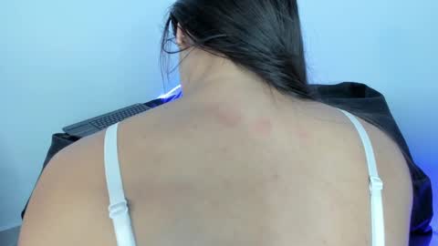 laurensmith9 online show from January 21, 2:59 pm