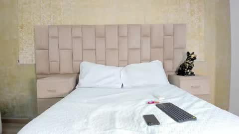 Lauren  online show from February 28, 7:03 pm