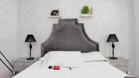 Lauren  online show from November 28, 2:53 pm