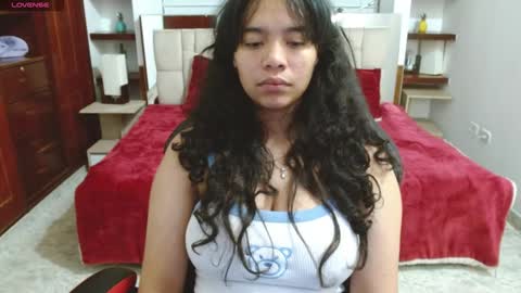 Snapshot of laurent1_ chatting on January 30, 3:44 am laurent online show from January 30, 3:44 am