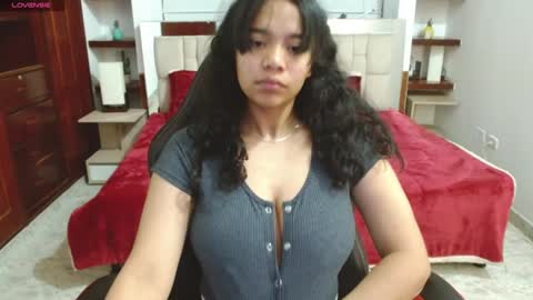 Snapshot of laurent1_ chatting on February 5, 3:23 am laurent online show from February 5, 3:23 am