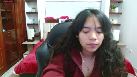 Snapshot of laurent1_ chatting on February 11, 9:31 am laurent online show from February 11, 9:31 am