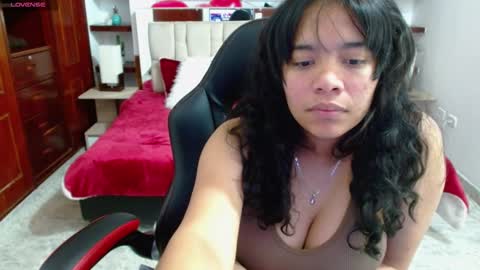 Snapshot of laurent1_ chatting on February 12, 6:08 am laurent online show from February 12, 6:08 am