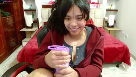 Snapshot of laurent1_ chatting on February 15, 9:16 am laurent online show from February 15, 9:16 am