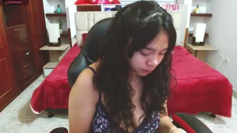 Snapshot of laurent1_ chatting on February 21, 3:12 am laurent online show from February 21, 3:12 am