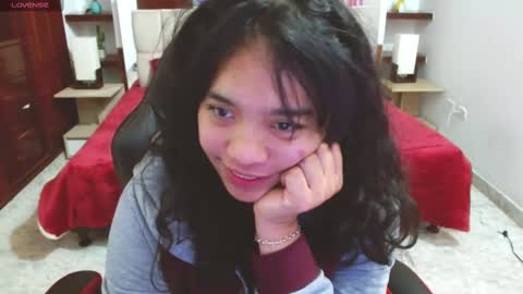 Snapshot of laurent1_ chatting on February 21, 9:24 am laurent online show from February 21, 9:24 am