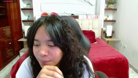 Snapshot of laurent1_ chatting on February 26, 6:15 am laurent online show from February 26, 6:15 am