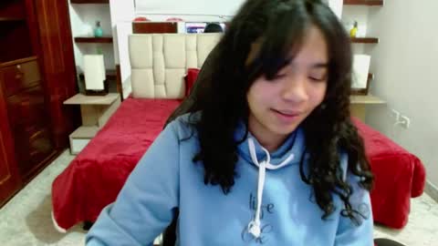 Snapshot of laurent1_ chatting on March 12, 3:02 am laurent online show from March 12, 3:02 am