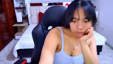 Snapshot of laurent1_ chatting on September 15, 3:06 am laurent online show from September 15, 3:06 am