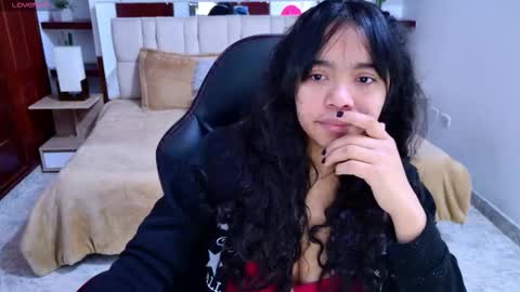 Snapshot of laurent1_ chatting on September 19, 3:19 am laurent online show from September 19, 3:19 am