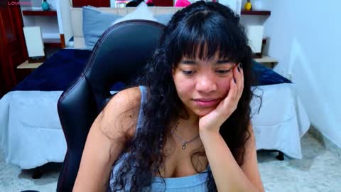 Snapshot of laurent1_ chatting on October 24, 3:25 am laurent online show from October 24, 3:25 am