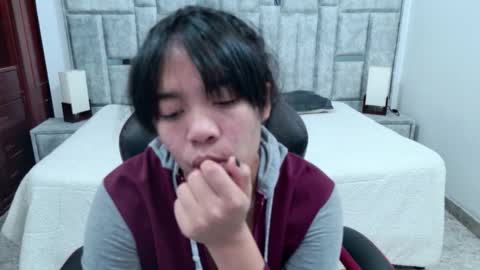 laurent online show from March 23, 3:21 am