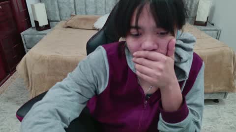 laurent online show from April 11, 7:45 am