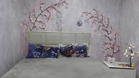 Snapshot of laurenwishy chatting on May 16, 5:37 am Lauren online show from May 16, 5:37 am