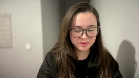 Amelia online show from May 19, 3:29 pm