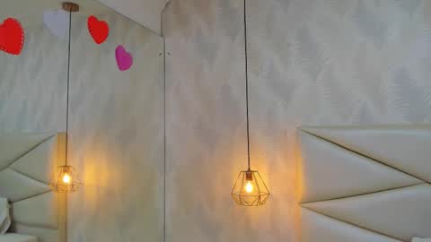 Snapshot of laurettedela_roux chatting on November 12, 10:37 am Laurent online show from November 12, 10:37 am