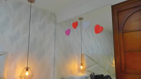 Snapshot of laurettedela_roux chatting on November 20, 10:37 am Laurent online show from November 20, 10:37 am