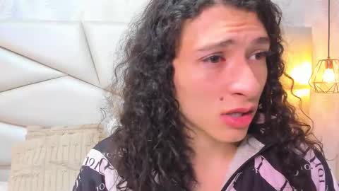 Snapshot of laurettedela_roux chatting on November 26, 11:11 am Laurent online show from November 26, 11:11 am