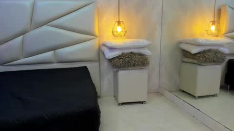 Snapshot of laurettedela_roux chatting on December 16, 11:26 am Laurent online show from December 16, 11:26 am