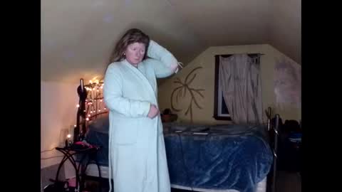 Snapshot of laureybabe44 chatting on January 8, 10:58 pm Lauren online show from January 8, 10:58 pm