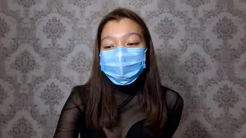 Snapshot of laurideklerk chatting on March 25, 5:19 pm Hannah online show from March 25, 5:19 pm