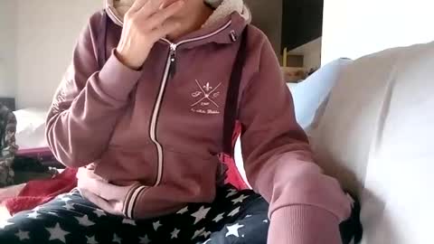 lauriehotxxx online show from December 9, 3:33 pm