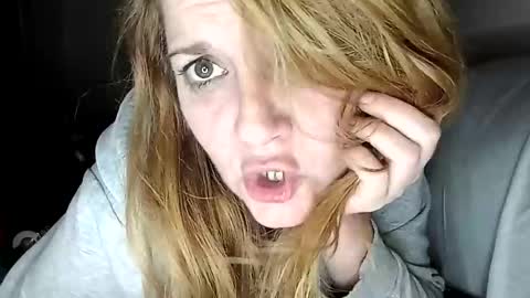 lauriehotxxx online show from February 5, 9:40 pm