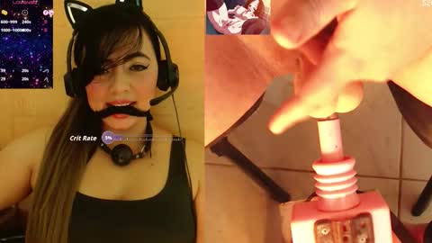 lauriss_ online show from January 9, 5:04 pm