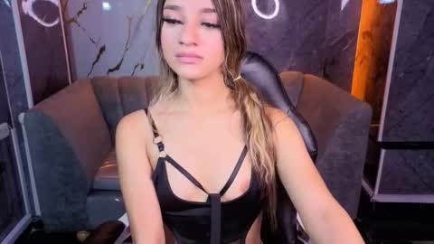 Laurita  online show from November 21, 7:56 pm