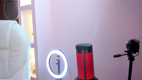 Lau Roberts online show from March 10, 6:59 am