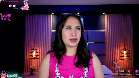 Lau Roberts online show from April 23, 4:03 am