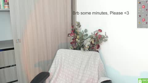 Lauryn online show from January 9, 9:27 pm