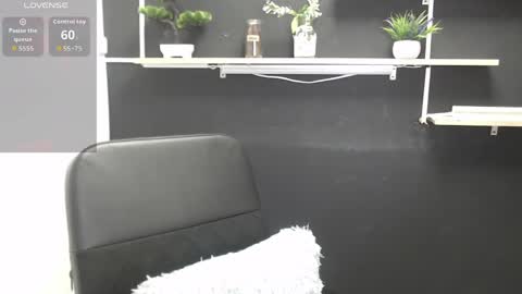 Laury  online show from June 6, 5:17 pm