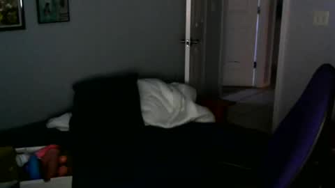 Snapshot of lausfavorite chatting on January 10, 12:01 am lausfavorite online show from January 10, 12:01 am