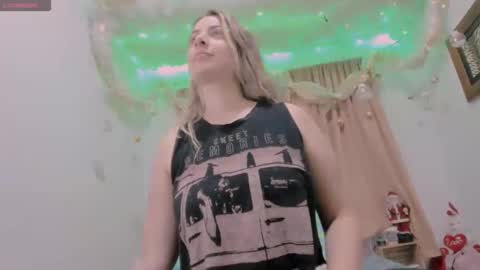 Lauu G online show from December 9, 3:50 am