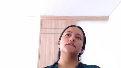 Laura online show from November 17, 5:19 pm