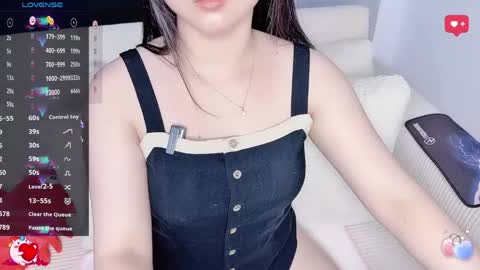 Snapshot of lavender_02 chatting on May 15, 10:50 pm Tina online show from May 15, 10:50 pm