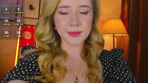 Snapshot of lavender_tender chatting on February 20, 5:26 am Lav online show from February 20, 5:26 am