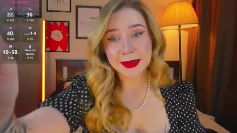 Snapshot of lavender_tender chatting on February 26, 5:28 am Lav online show from February 26, 5:28 am