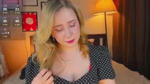 Snapshot of lavender_tender chatting on March 3, 5:02 am Lav online show from March 3, 5:02 am