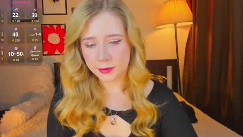 Snapshot of lavender_tender chatting on March 5, 4:52 am Lav online show from March 5, 4:52 am