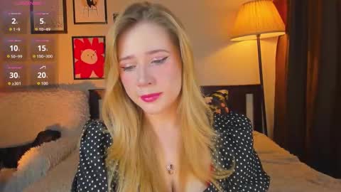 Snapshot of lavender_tender chatting on March 6, 5:15 am Lav online show from March 6, 5:15 am