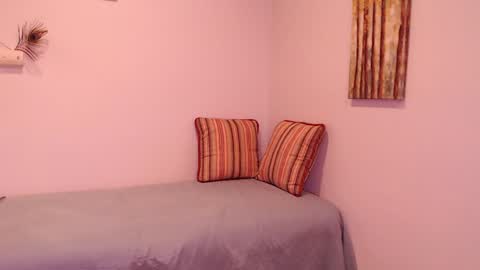 lavenderguy online show from January 15, 7:48 am