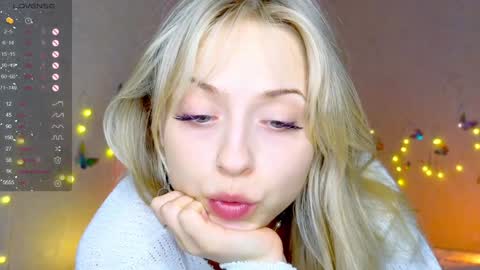 Snapshot of lavenderlav chatting on January 2, 4:46 pm Melissa online show from January 2, 4:46 pm