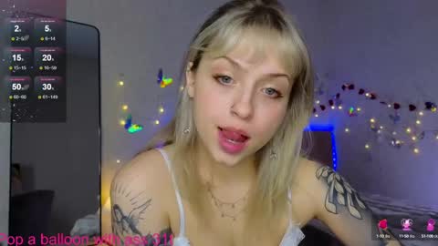 Snapshot of lavenderlav chatting on February 18, 12:39 pm Melissa online show from February 18, 12:39 pm