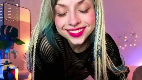 Melissa online show from March 31, 7:14 pm