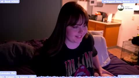 Snapshot of lavendermei chatting on October 27, 12:15 am LavenderMei online show from October 27, 12:15 am