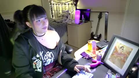 Lavenderrzz online show from January 15, 3:05 pm